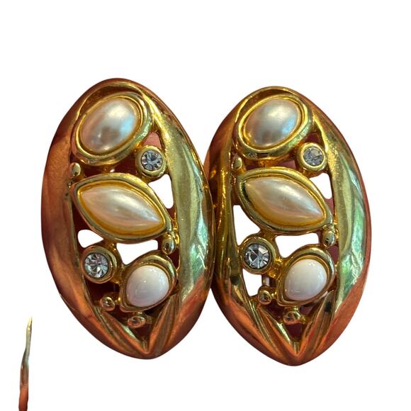 Chunky clip on earrings gold tone & faux pearls rhinestones vintage 80’s runway - Picture 1 of 8